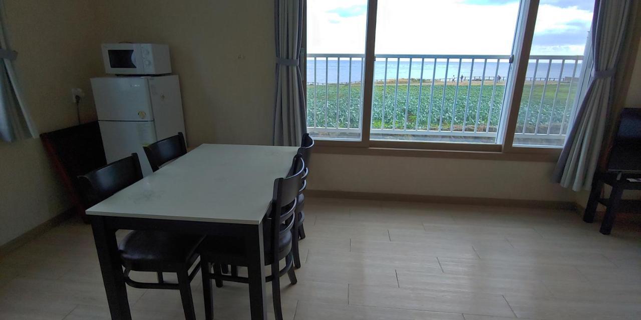 Seongsan Morning Sunset Villa ซอกวีโพ ภายนอก รูปภาพ